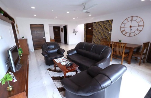Bandra East Apartment | 1300 m² Apartment ∙ 3 bedrooms ∙ 9 guests
