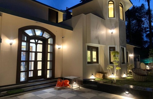 Mount Abu Apartment | 139 m² Apartment ∙ 5 bedrooms ∙ 15 guests