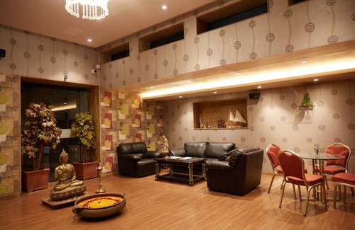 Panchgani Resort | 148 m² Resort ∙ 8 guests