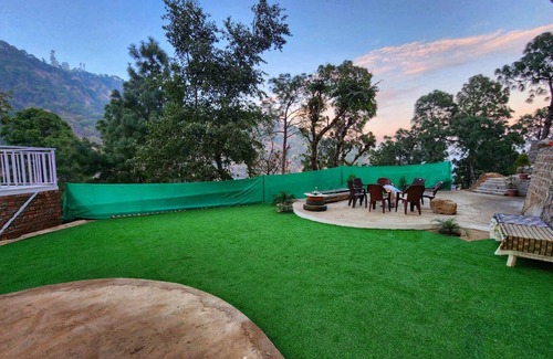 Kumarhatti Villa | 150 m² Villa ∙ 5 bedrooms ∙ 12 guests