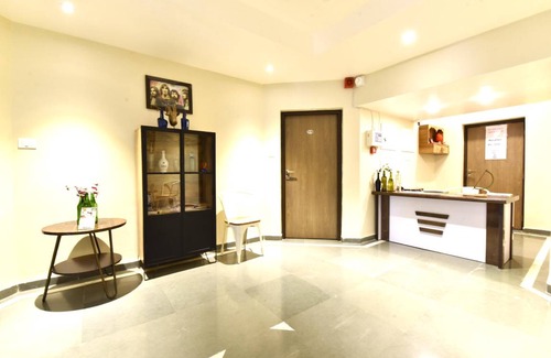 Mount Abu Hotel | 16 m² Hotel ∙ 2 guests