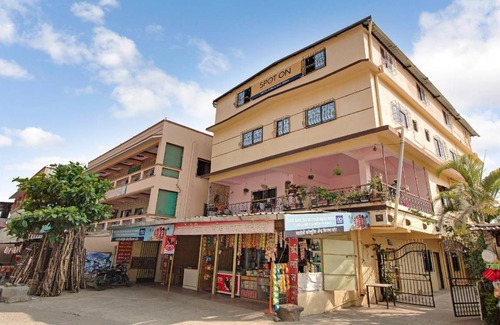 Lonavala Hotel | 16 m² Hotel ∙ 4 guests