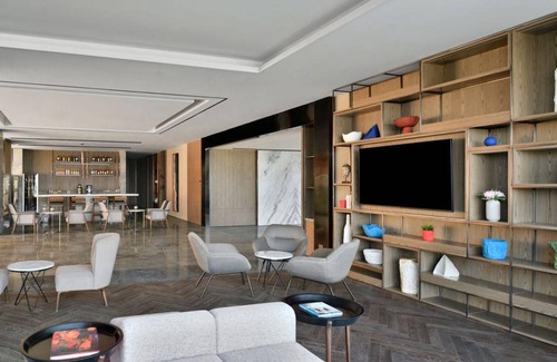 Sanpada Hotel | 165 m² Hotel ∙ 127 guests