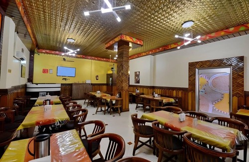 Gorakhpur Hotel | 200 m² Hotel ∙ 4 guests