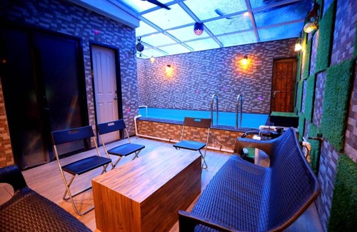 Kandivali East Villa | 2200 m² Villa ∙ 4 bedrooms ∙ 15 guests