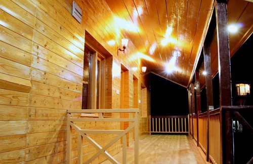 Old Manali House | 240 m² House ∙ 6 bedrooms ∙ 18 guests