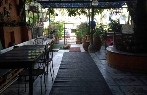 Versova House | 2500 m² House ∙ 1 bedroom ∙ 2 guests