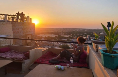 Amar Sagar Pol Bed & Breakfast | 300 m² Bed and breakfast ∙ 3 guests