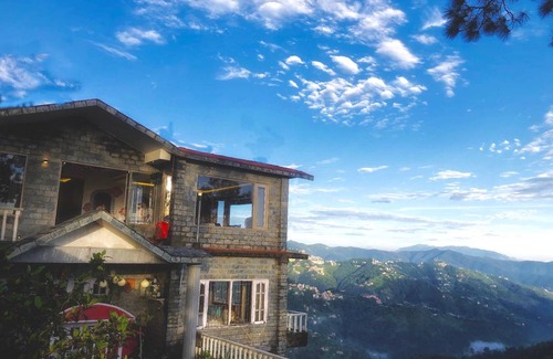Shimla Villa | 3000 m² Villa ∙ 7 bedrooms ∙ 2 guests