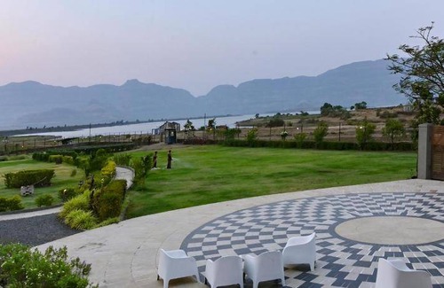 Murbad Resort | 325 m² Resort ∙ 4 guests
