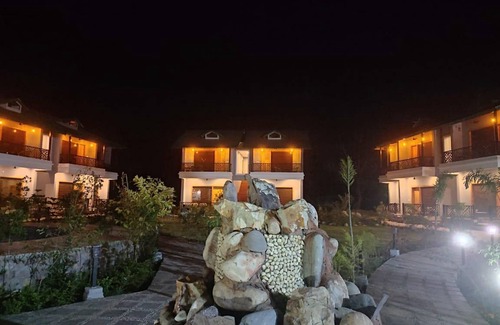 Ramnagar Resort | 320 m² Resort ∙ 2 guests