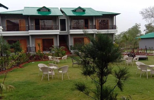 Ramnagar Resort | 320 m² Resort ∙ 2 guests