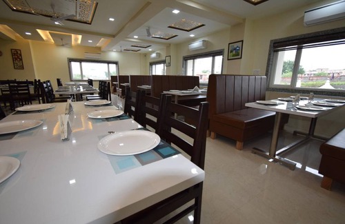 Nathdwara Hotel | 33 m² Hotel ∙ 5 guests