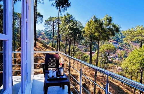 Dharampur House | 330 m² House ∙ 3 bedrooms ∙ 6 guests
