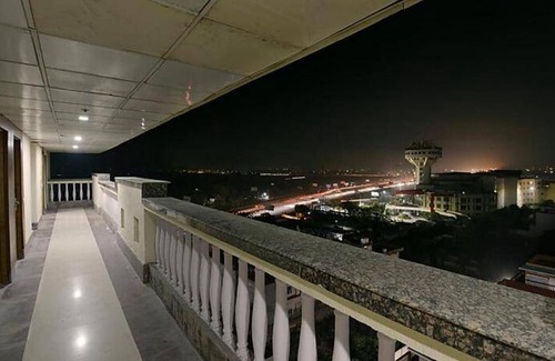 Sonepat Hotel | 370 m² Hotel ∙ 4 guests
