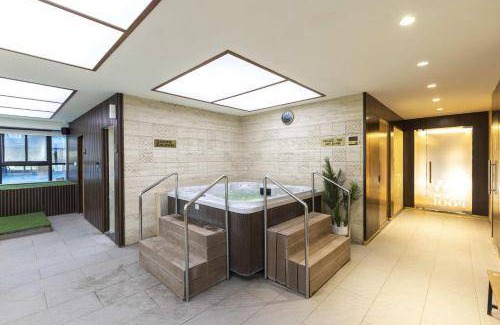 Adajan Hotel | 42 m² Hotel ∙ 3 guests