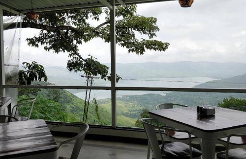 Panchgani Resort | 42 m² Resort ∙ 5 guests