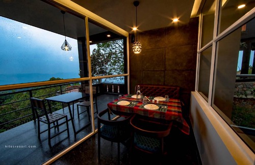 Chinnakanal Resort | 50 m² Resort ∙ 2 guests