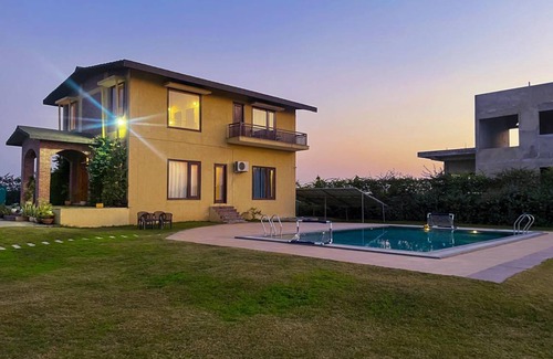 Bansur House | 500 m² House ∙ 3 bedrooms ∙ 16 guests