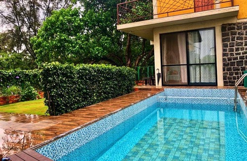 Alibaug Villa | 5000 m² Villa ∙ 6 bedrooms ∙ 18 guests
