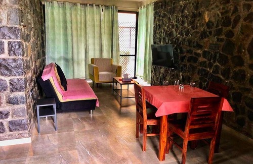 Alibaug Villa | 5000 m² Villa ∙ 6 bedrooms ∙ 18 guests