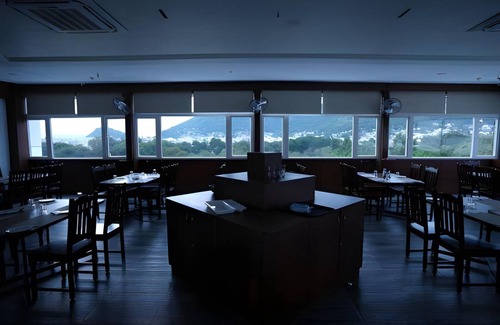 Vijayawada Hotel | 56 m² Hotel ∙ 3 guests