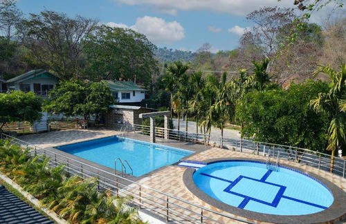 Yelagiri Resort | 93 m² Resort ∙ 10 guests