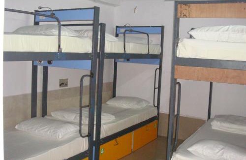 J B Nagar Hostel | Backpackers Villa Mumbai