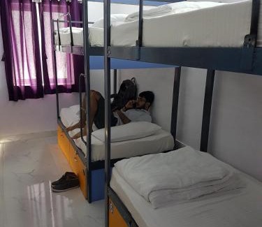 J B Nagar Hostel | Backpackers Villa Mumbai