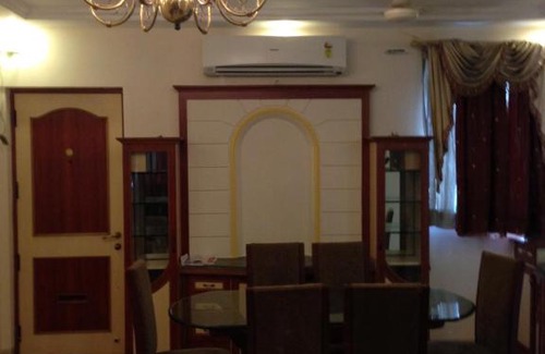 Bandra West Apartment | Bandra Reclamation, Near Lilavati Hospital