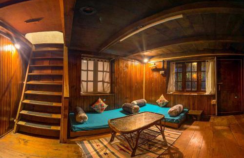 Manali Bed & Breakfast | Bhagwati house