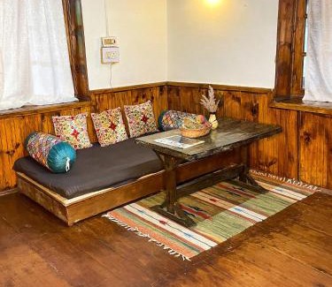 Manali Bed & Breakfast | Bhagwati house