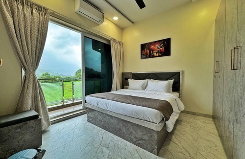 Lonavala House | Bungalow ∙ 4 bedrooms ∙ 12 guests