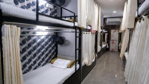Santacruz Hostel | Digital Dormitory