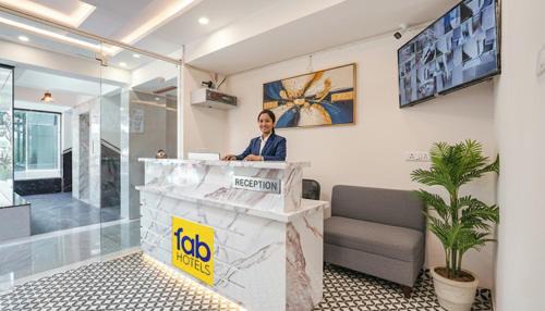 Lakshminarayana Pura Hotel | FabHotel Redmoon Suites - Nr Brookfield