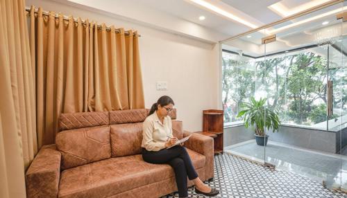 Lakshminarayana Pura Hotel | FabHotel Redmoon Suites - Nr Brookfield
