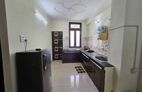 Alambagh Apartment | Fantastic apartment with AC in Lucknow
