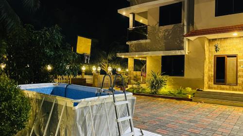 Tonse West House | Halfmoon Homestay