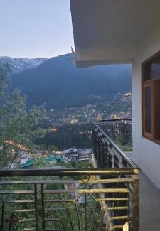 Manali House | Heart And Hill