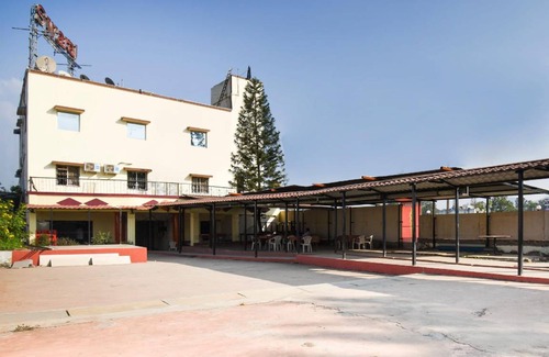 Pirangut Hotel | Hotel ∙ 3 guests