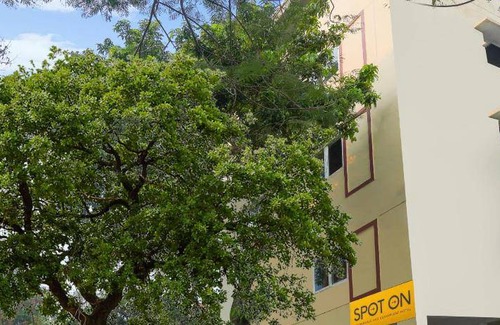 Visakhapatnam Hotel | Hotel ∙ 3 guests
