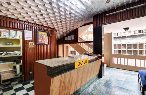 Vijayawada Hotel | Hotel ∙ 3 guests