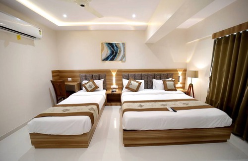 Andheri Hotel | Hotel ∙ 8 guests