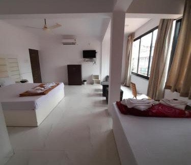 Saunta Vaddo Hotel | Hotel Raaj Inn