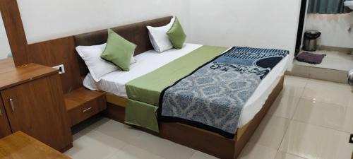 Panch Mahals District Hotel | Hotel Radhe