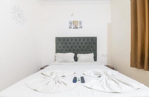 Arpora Hotel | Hotel Rohit Holiday Homes