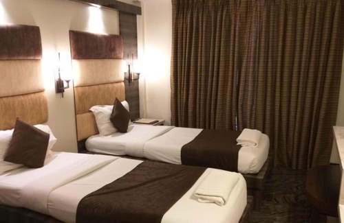 Marine Lines Hotel | Hotel Sapna Marine