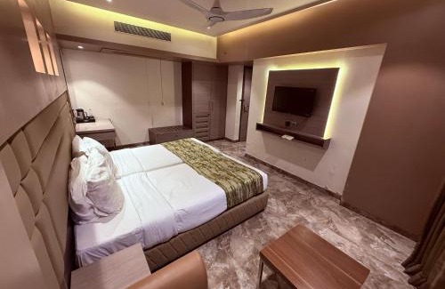 Kopar Khairane Hotel | HOTEL VARISHTTA - Koparkhairane - Navi Mumbai