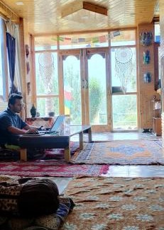 Jagatsukh Hostel | indian backpackers hostel