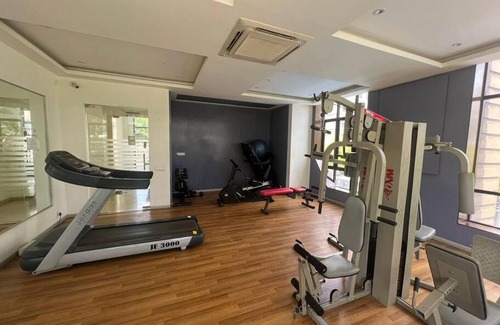 Bengaluru Apartment | Lovely 3-bedroom Condo- Bh06